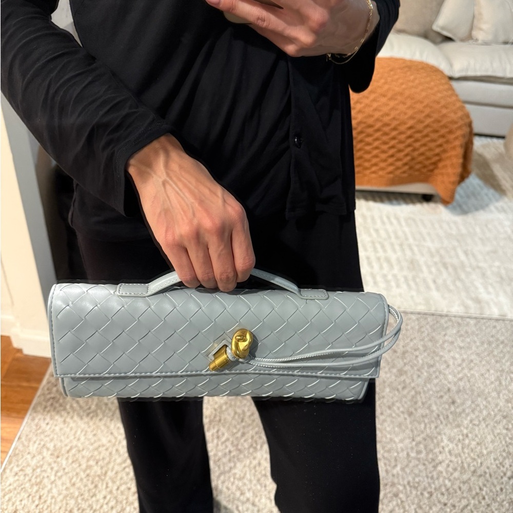 Elegant Gray Woven Clutch - Picture 2 of 6